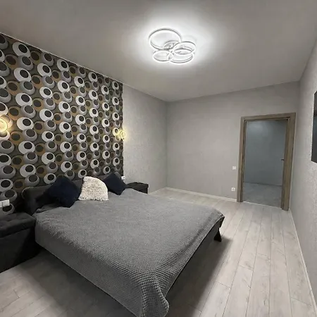 Apartment сучасна 1к кв на 1-му поверсі жк альтаїр Odesa